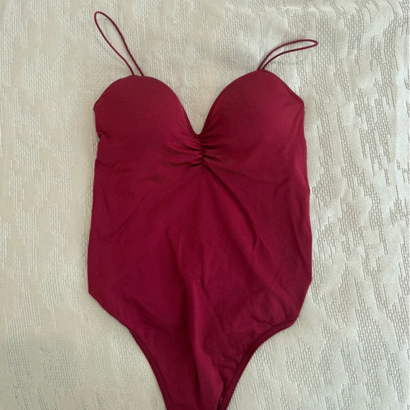 Red bodysuit - Picture 1 of 2